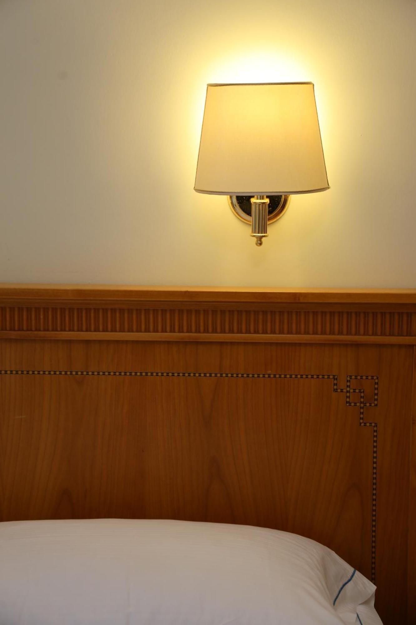 Majestic Hotel 4*