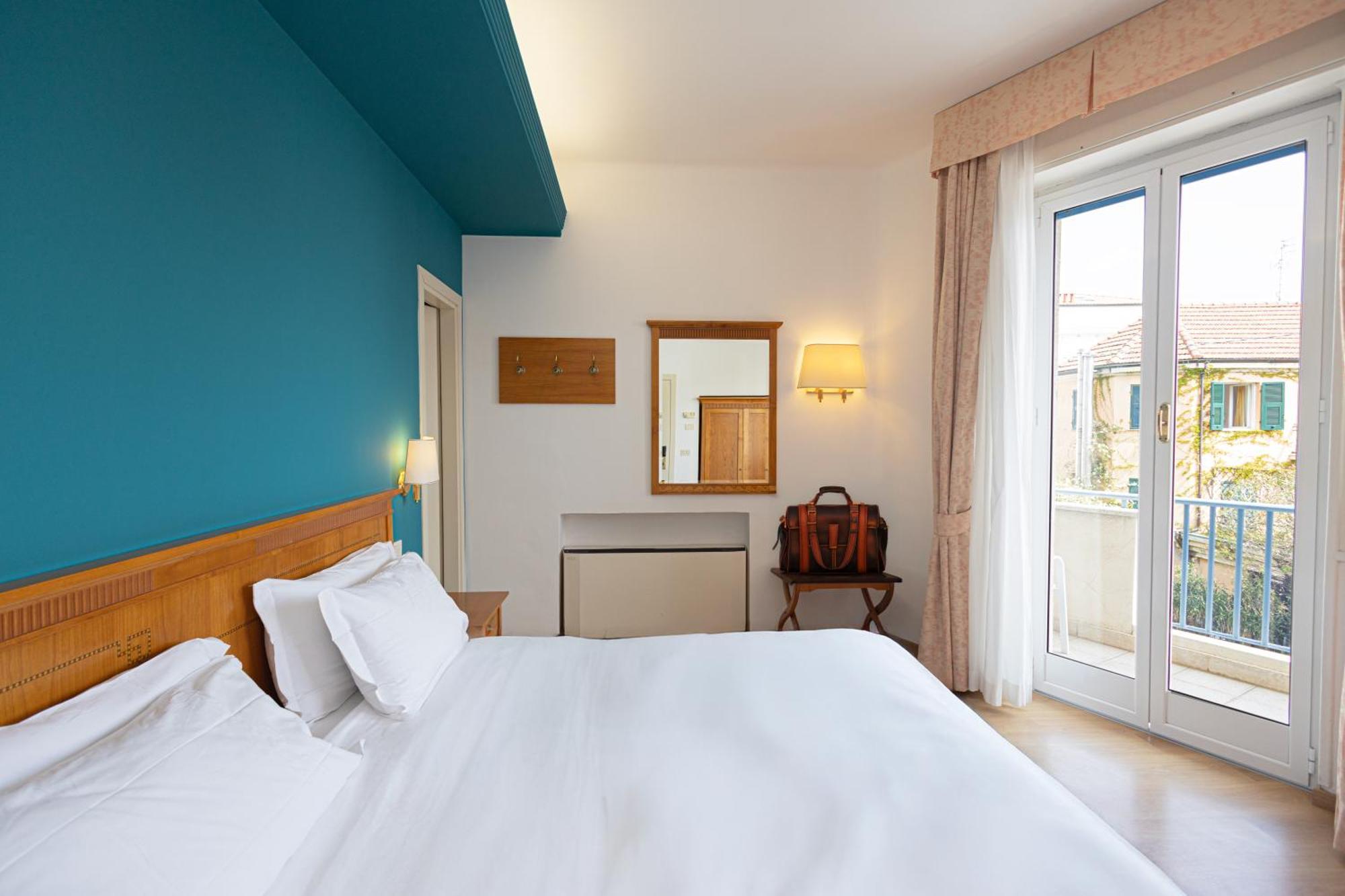 Majestic Hotel 4*